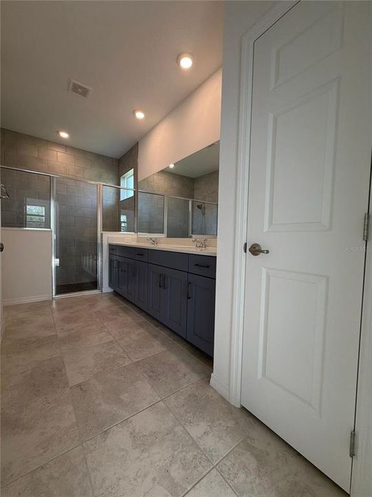 En Renta: $2,595 (4 camas, 3 baños, 2011 Pies cuadrados)