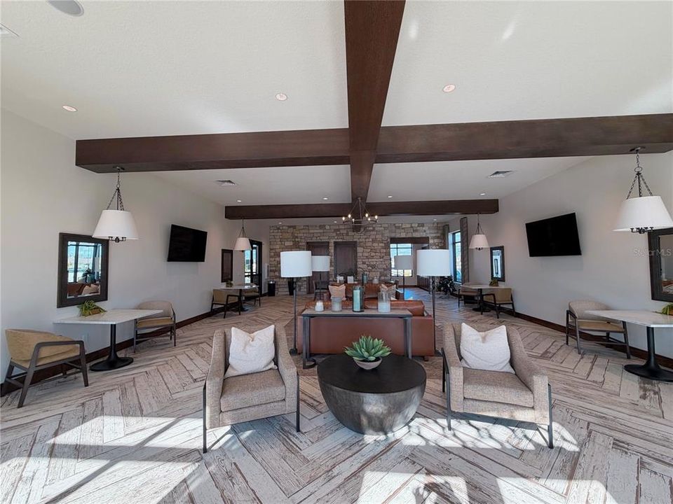 For Rent: $2,350 (5 beds, 2 baths, 2318 Square Feet)