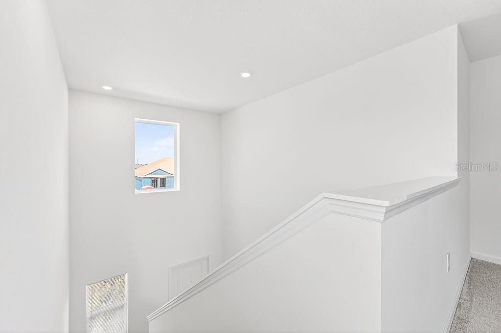 For Rent: $2,350 (5 beds, 2 baths, 2318 Square Feet)