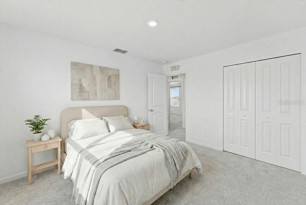 For Rent: $2,350 (5 beds, 2 baths, 2318 Square Feet)
