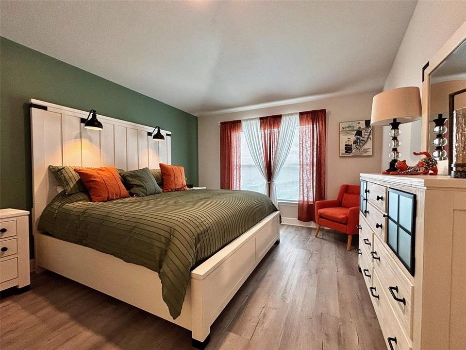 На продажу: $339,000 (3 спален, 2 ванн, 1527 Квадратных фут)