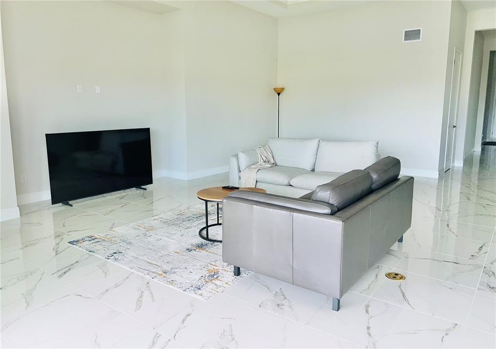 В аренду: $4,200 (3 спален, 3 ванн, 2756 Квадратных фут)