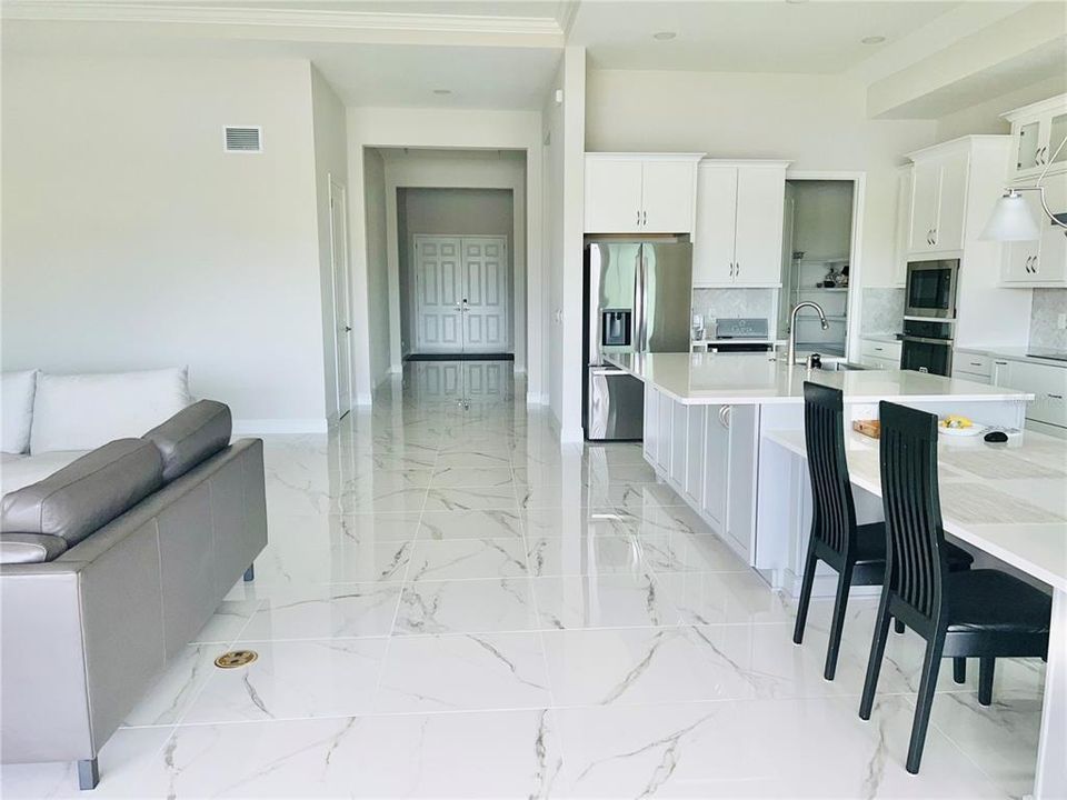 В аренду: $4,200 (3 спален, 3 ванн, 2756 Квадратных фут)
