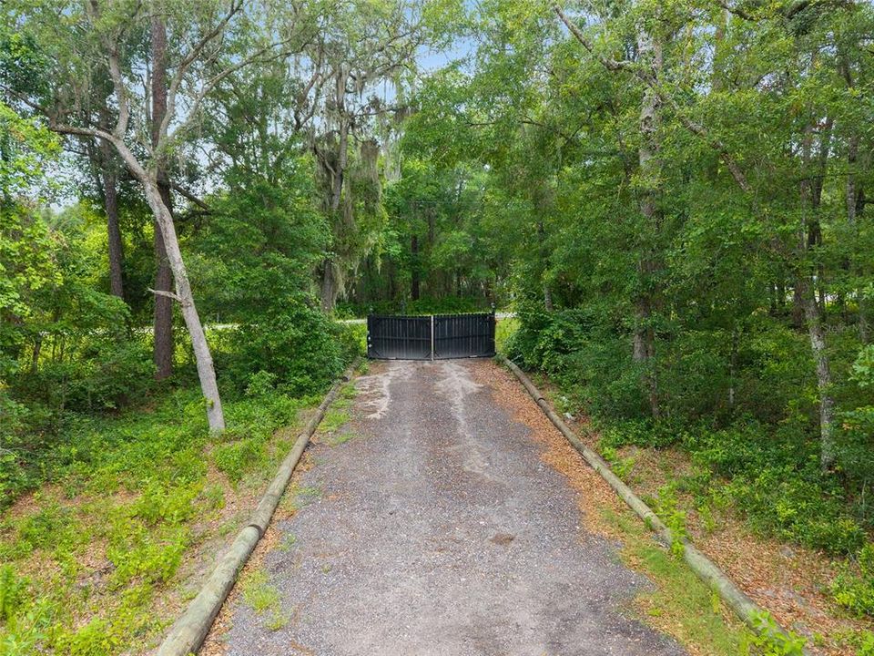 待售: $98,000 (1.51 acres)