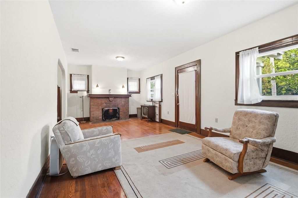 En Venta: $900,000 (2 camas, 2 baños, 1226 Pies cuadrados)