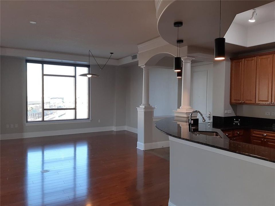 В аренду: $4,400 (2 спален, 2 ванн, 1593 Квадратных фут)