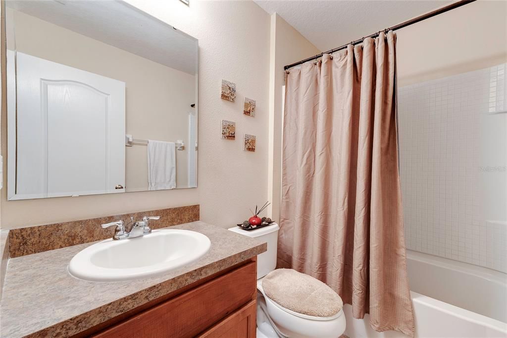 For Sale: $319,900 (3 beds, 2 baths, 1667 Square Feet)