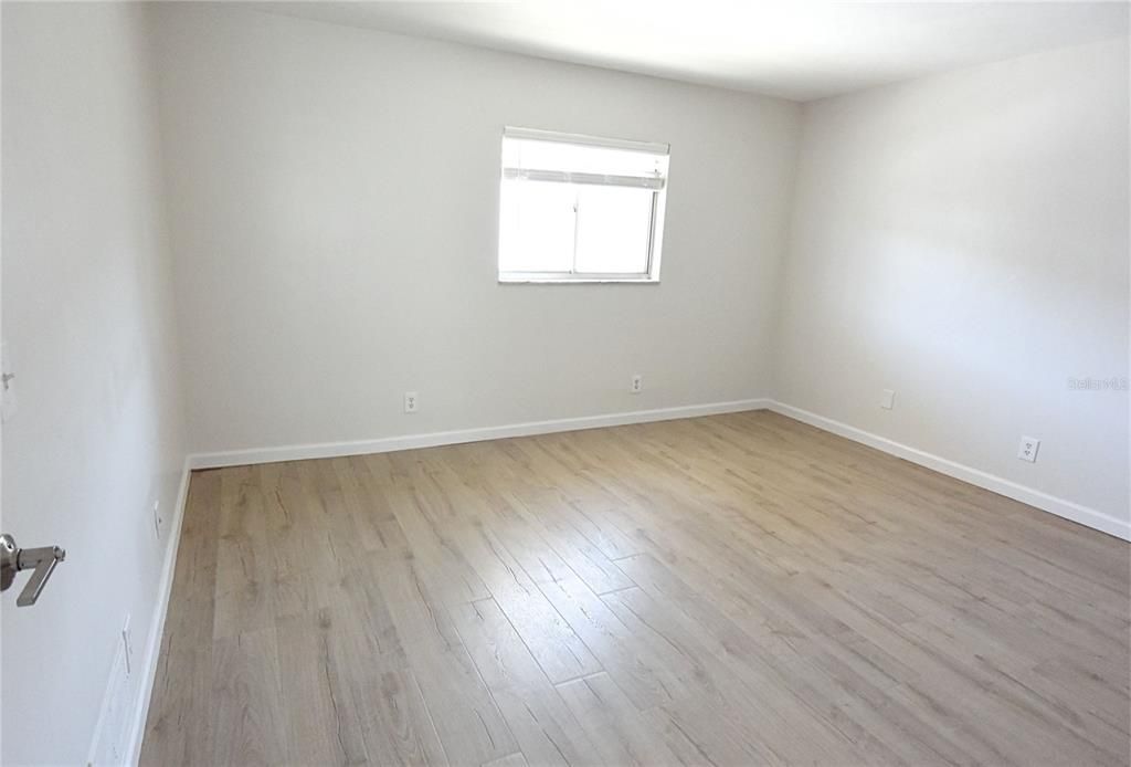 В аренду: $1,800 (2 спален, 2 ванн, 964 Квадратных фут)