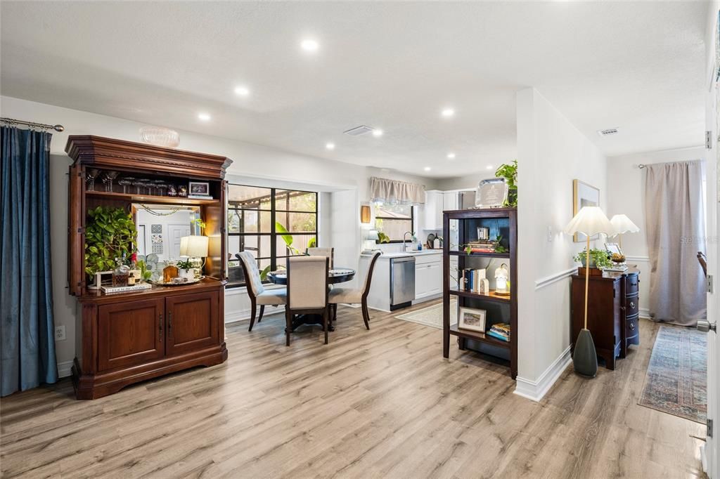 En Venta: $529,724 (4 camas, 2 baños, 2232 Pies cuadrados)