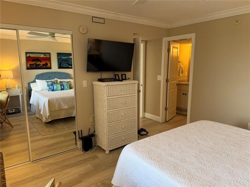 En Venta: $779,000 (2 camas, 2 baños, 1372 Pies cuadrados)