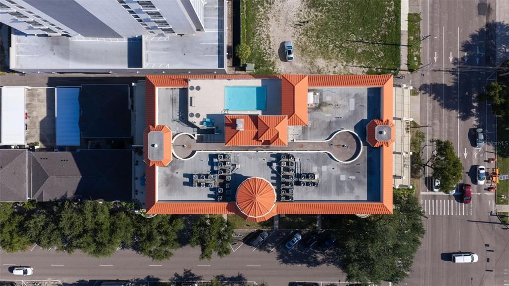 Под контрактом: $575,000 (2 спален, 2 ванн, 1640 Квадратных фут)