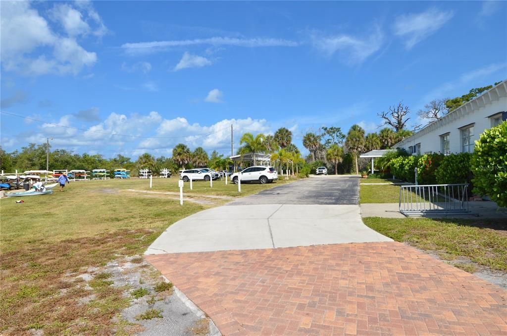 For Sale: $385,000 (3 beds, 2 baths, 1700 Square Feet)
