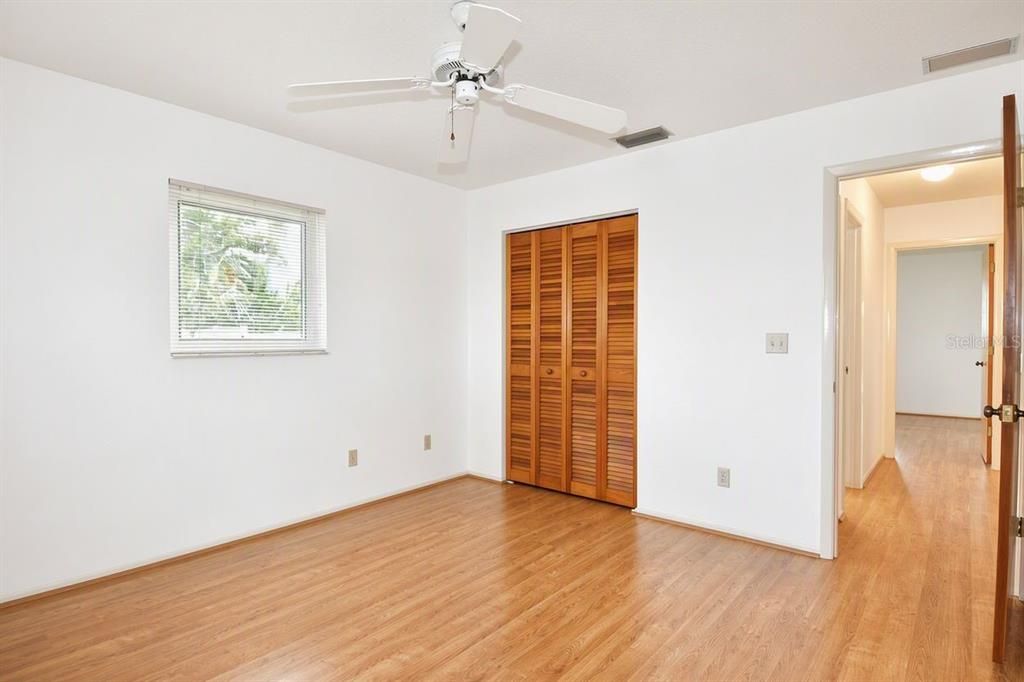 For Sale: $385,000 (3 beds, 2 baths, 1700 Square Feet)