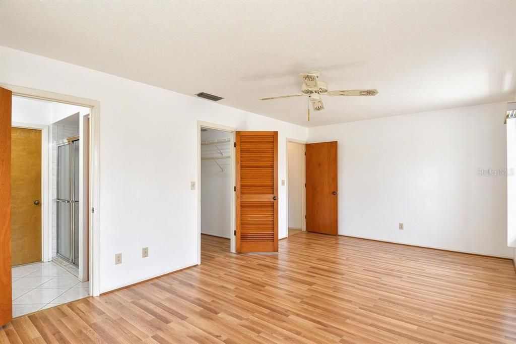 For Sale: $385,000 (3 beds, 2 baths, 1700 Square Feet)