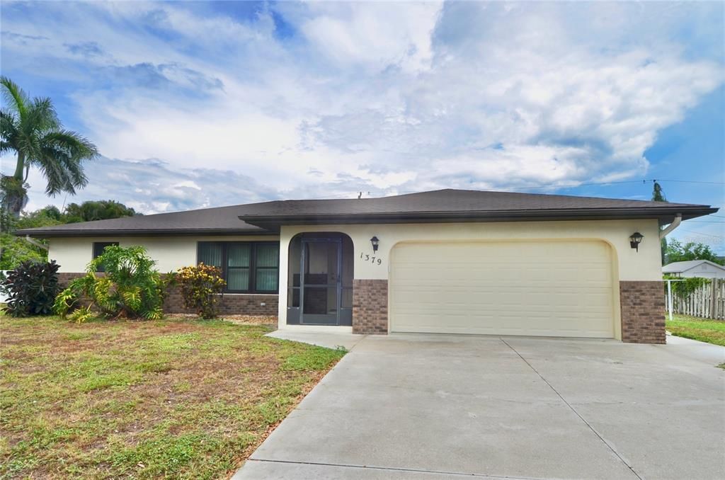 For Sale: $385,000 (3 beds, 2 baths, 1700 Square Feet)