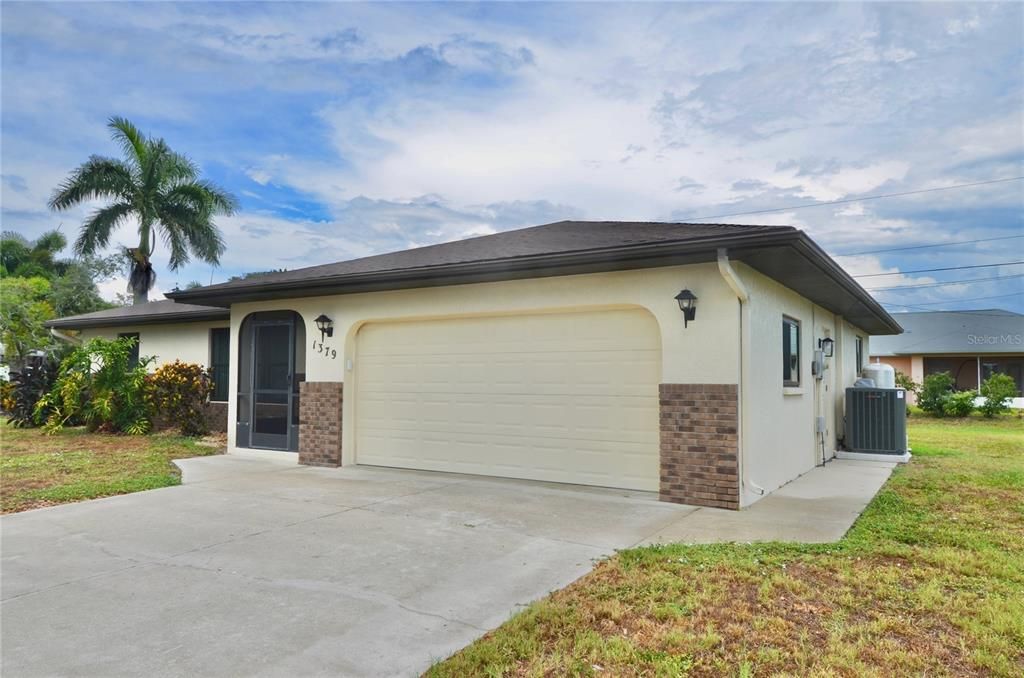 For Sale: $385,000 (3 beds, 2 baths, 1700 Square Feet)