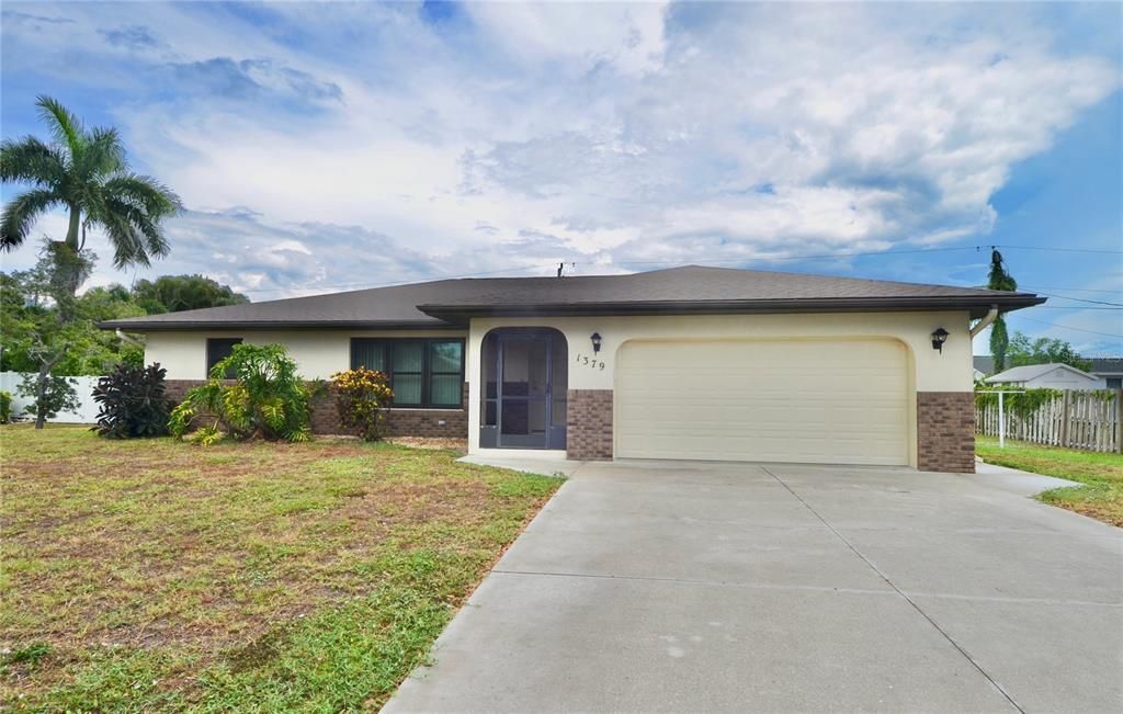 For Sale: $385,000 (3 beds, 2 baths, 1700 Square Feet)