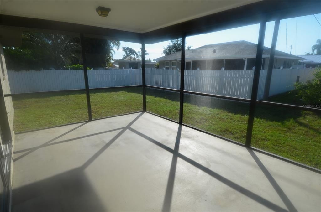 For Sale: $385,000 (3 beds, 2 baths, 1700 Square Feet)