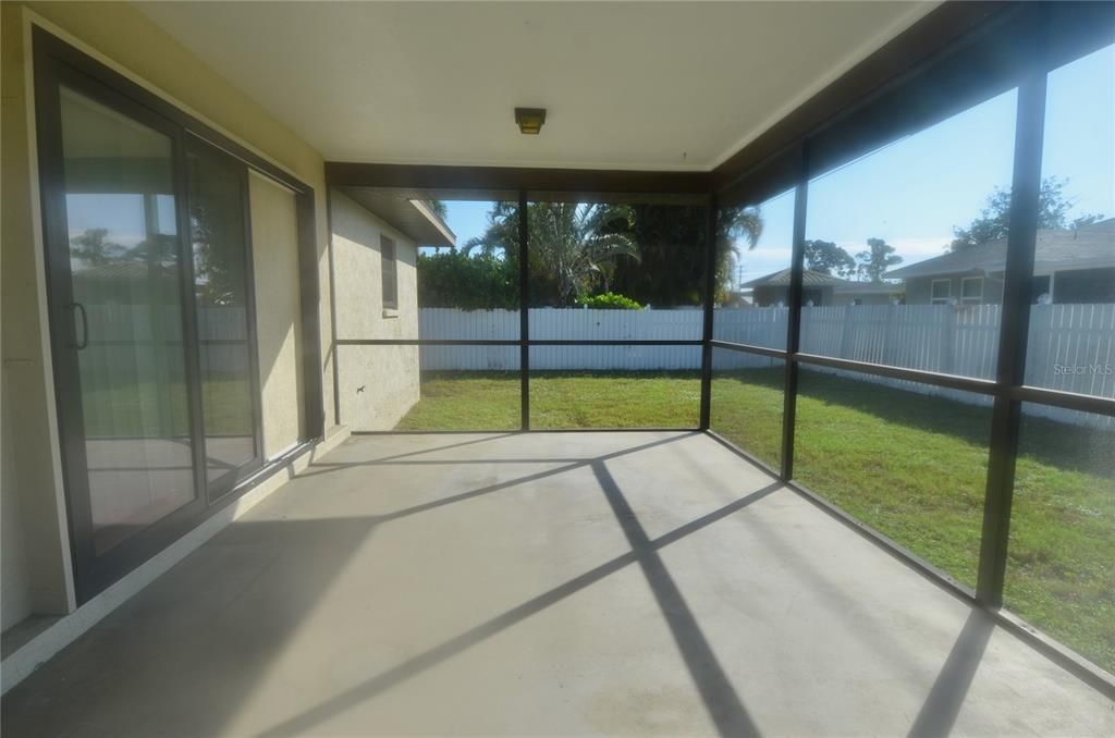 For Sale: $385,000 (3 beds, 2 baths, 1700 Square Feet)