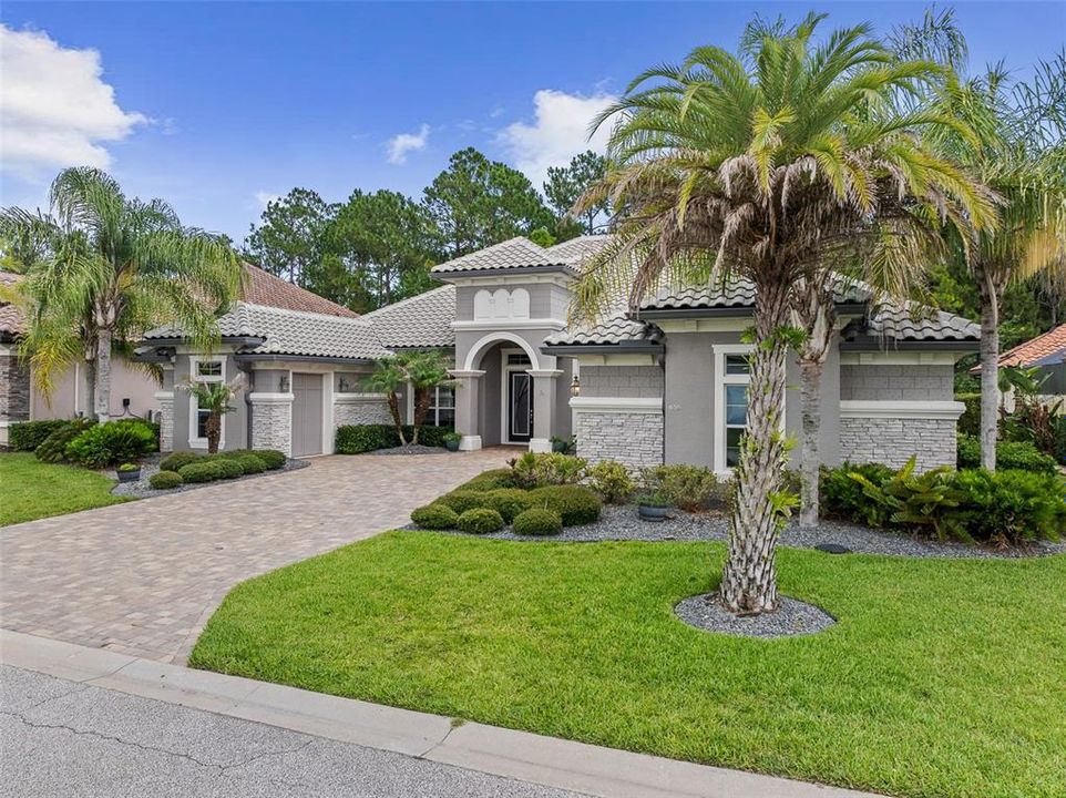 En Venta: $1,085,500 (3 camas, 3 baños, 3120 Pies cuadrados)