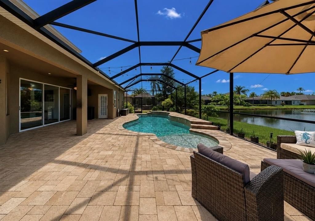 En Venta: $569,000 (5 camas, 4 baños, 2755 Pies cuadrados)