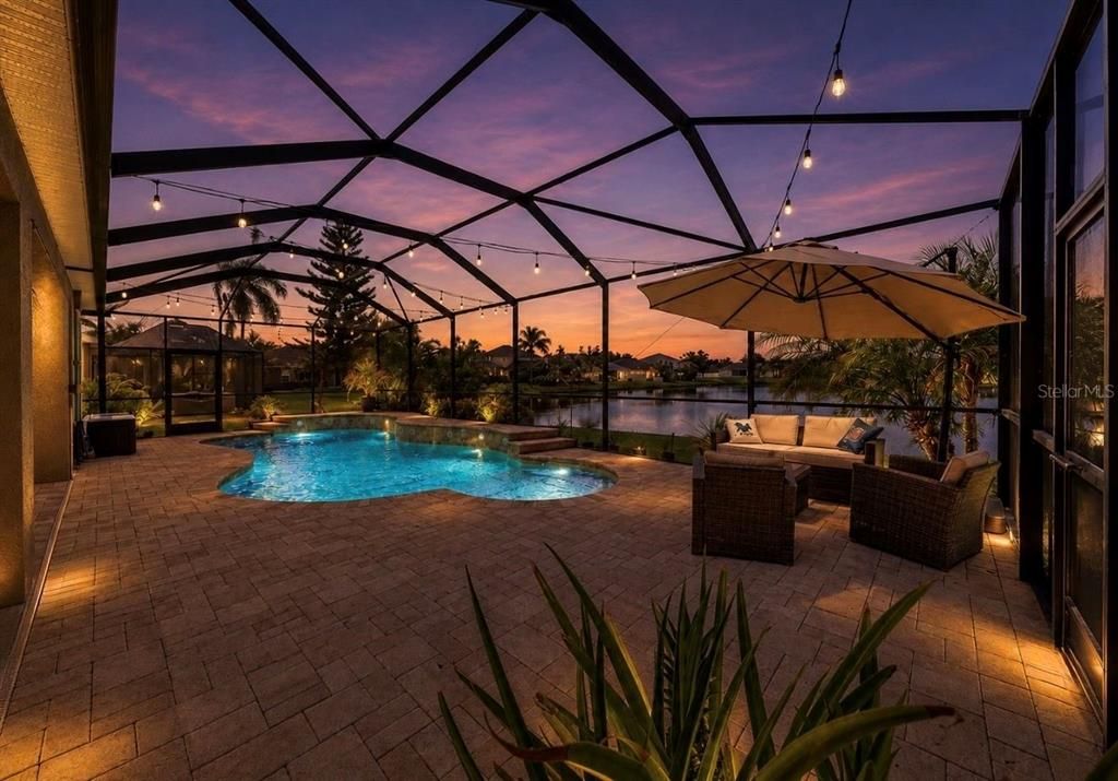 En Venta: $569,000 (5 camas, 4 baños, 2755 Pies cuadrados)