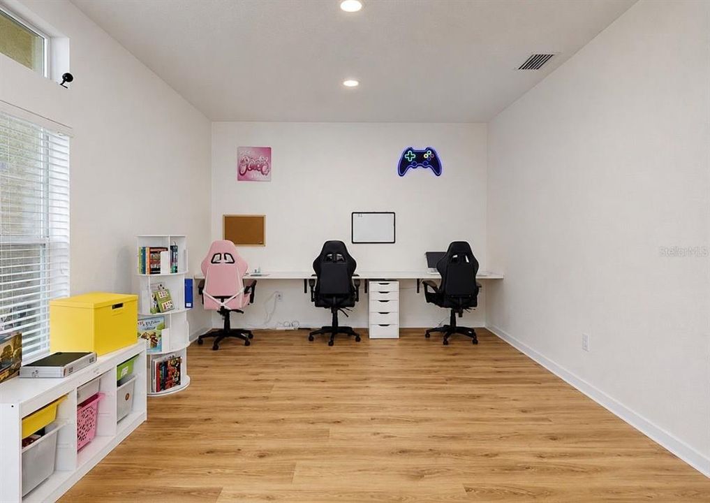 En Venta: $569,000 (5 camas, 4 baños, 2755 Pies cuadrados)
