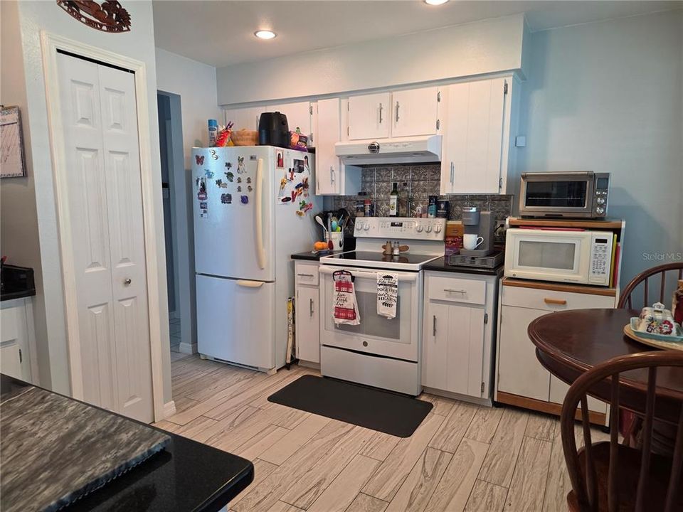 For Sale: $345,000 (3 beds, 2 baths, 1312 Square Feet)