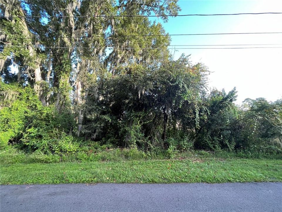 En Venta: $36,899 (0.37 acres)