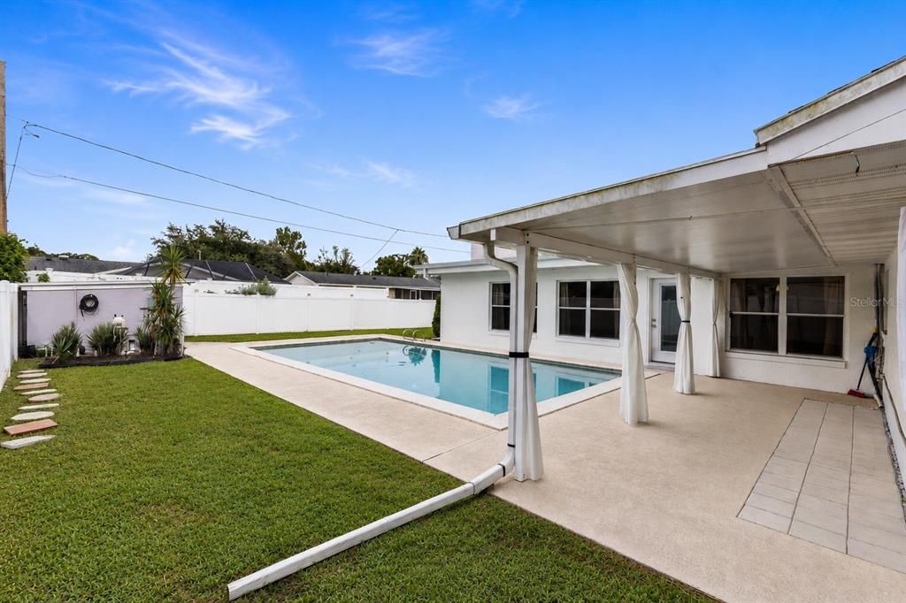 For Sale: $599,000 (4 beds, 3 baths, 2892 Square Feet)