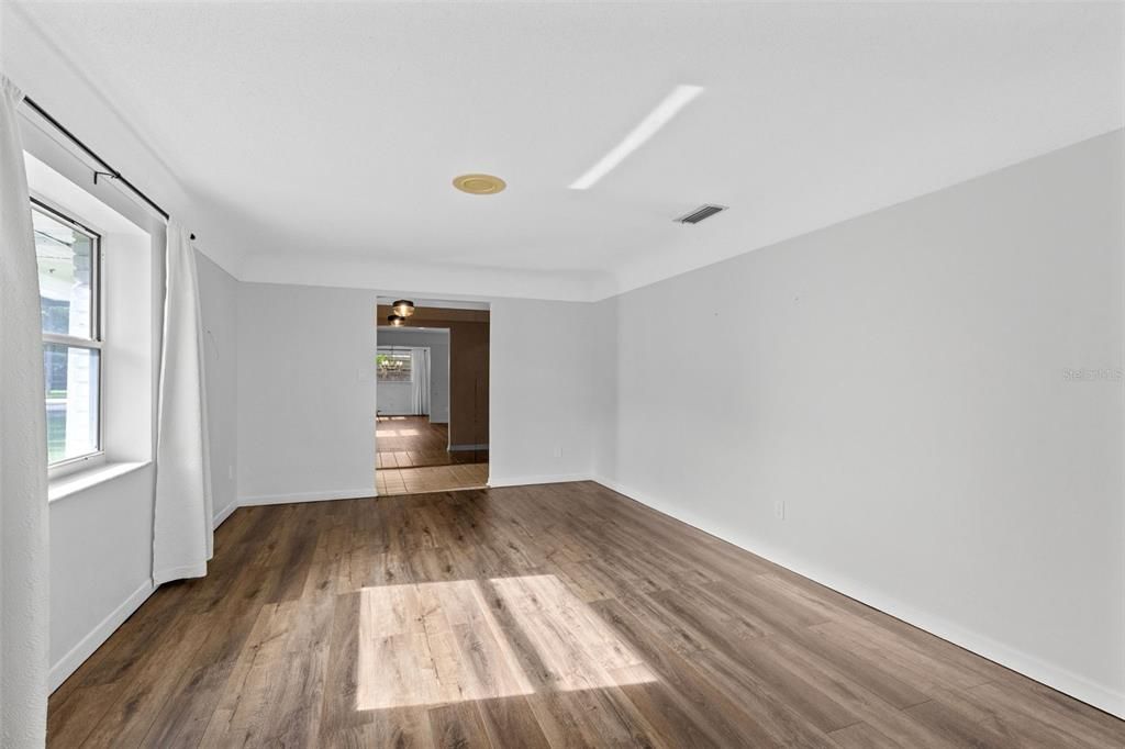 For Sale: $599,000 (4 beds, 3 baths, 2892 Square Feet)