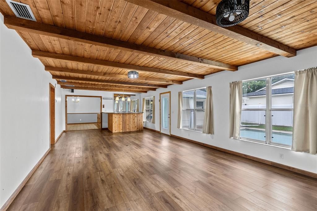 For Sale: $599,000 (4 beds, 3 baths, 2892 Square Feet)