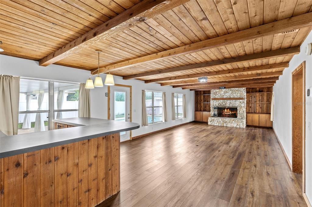For Sale: $599,000 (4 beds, 3 baths, 2892 Square Feet)