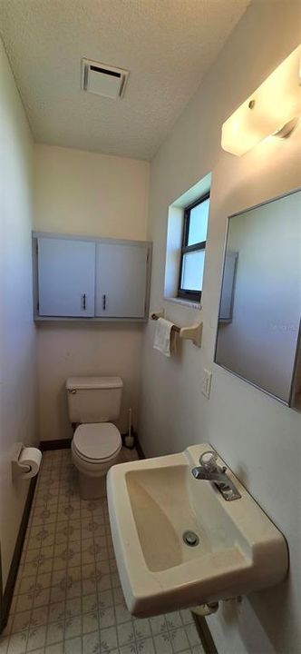 En Venta: $319,000 (3 camas, 3 baños, 1276 Pies cuadrados)