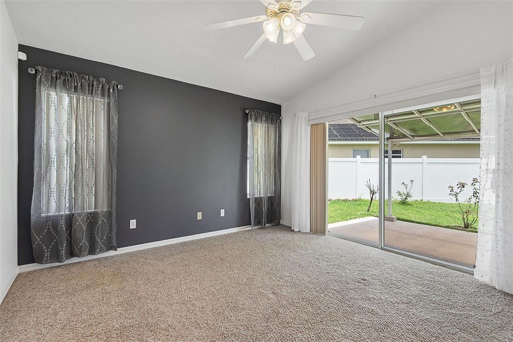 For Rent: $2,100 (3 beds, 2 baths, 1513 Square Feet)