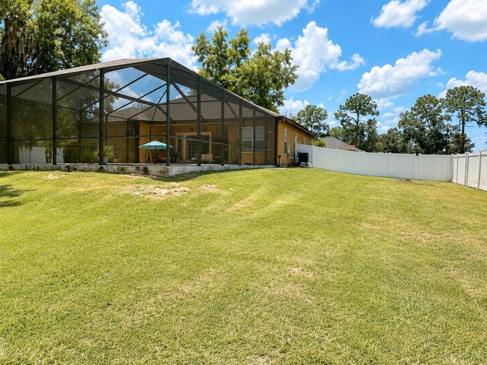 For Sale: $450,000 (4 beds, 3 baths, 2220 Square Feet)
