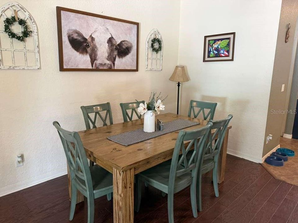 For Sale: $450,000 (4 beds, 3 baths, 2220 Square Feet)