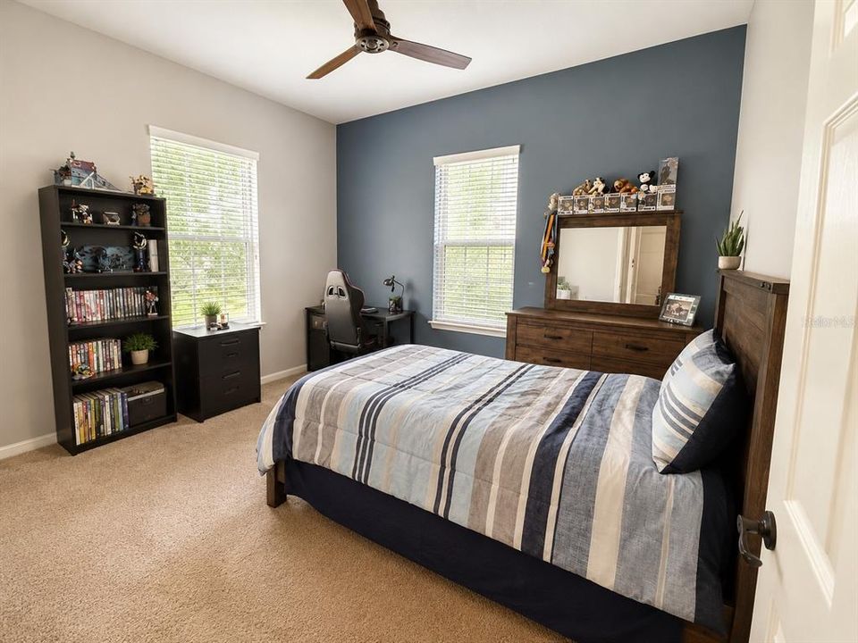 For Sale: $450,000 (4 beds, 3 baths, 2220 Square Feet)