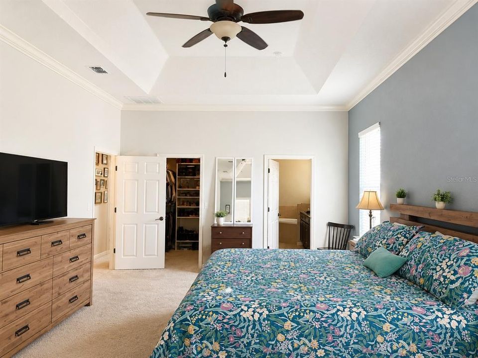 For Sale: $450,000 (4 beds, 3 baths, 2220 Square Feet)