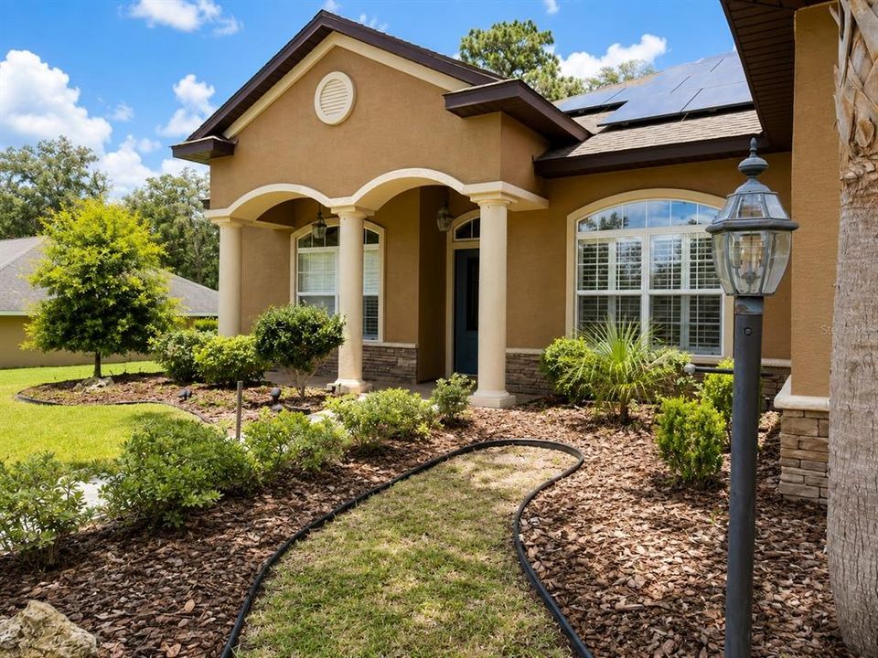 For Sale: $450,000 (4 beds, 3 baths, 2220 Square Feet)