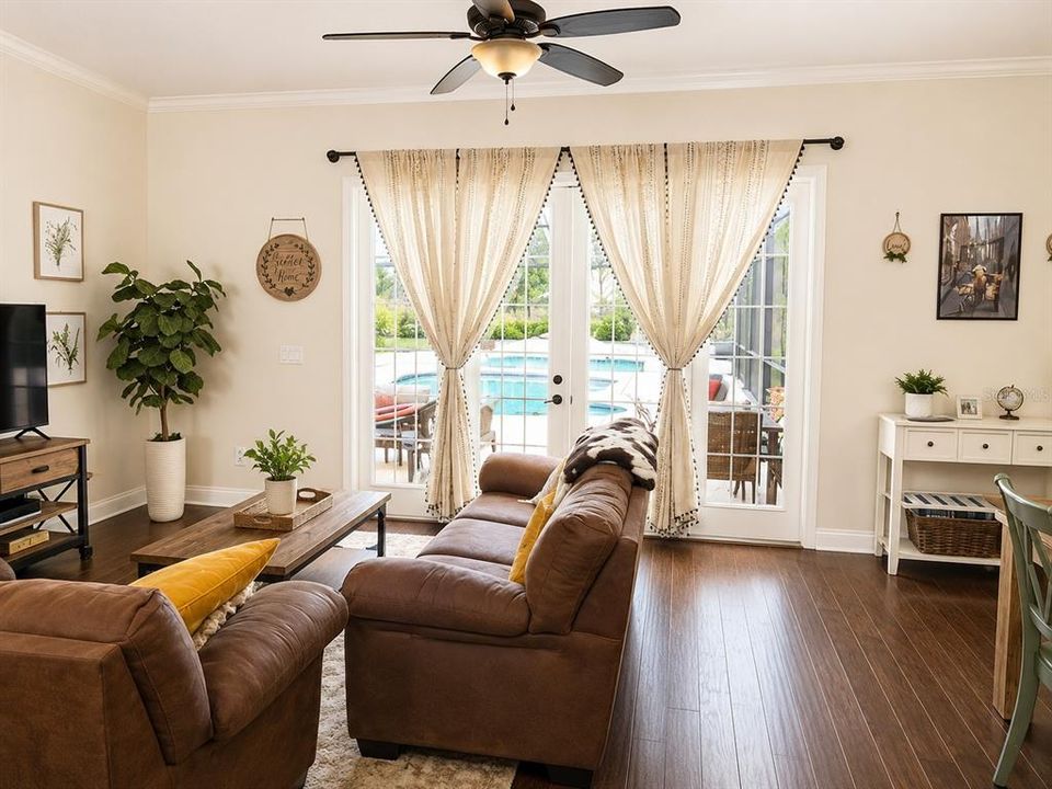 For Sale: $450,000 (4 beds, 3 baths, 2220 Square Feet)