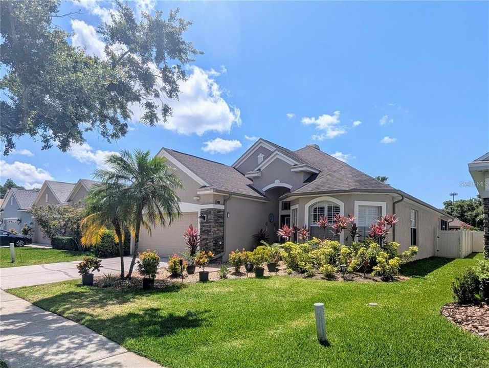 For Rent: $3,400 (3 beds, 2 baths, 2080 Square Feet)