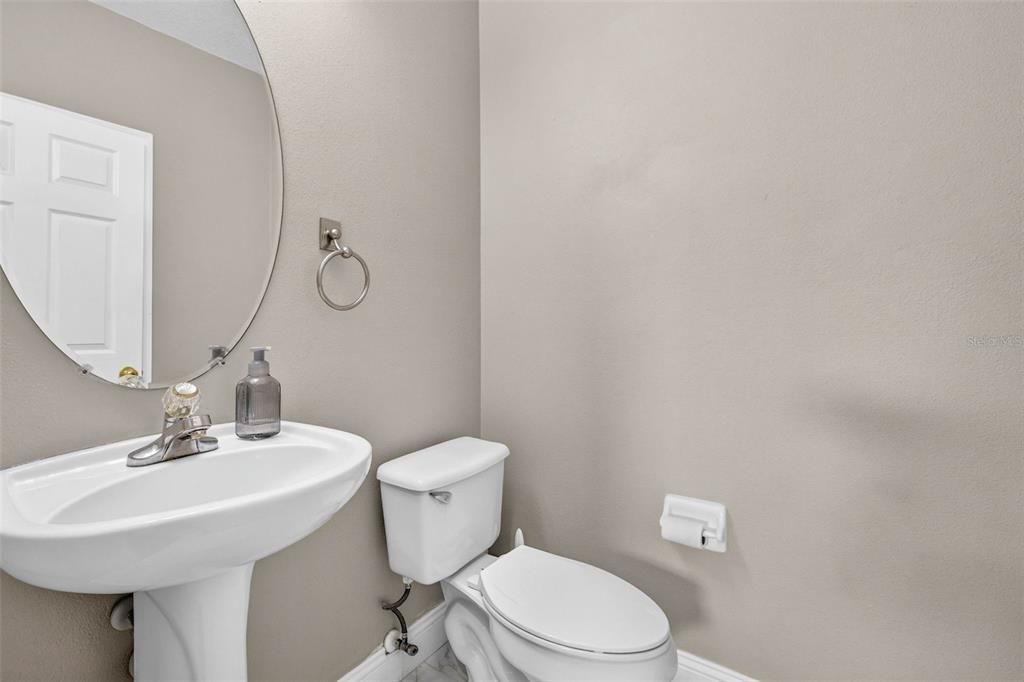 Active With Contract: $249,000 (2 beds, 2 baths, 1195 Square Feet)