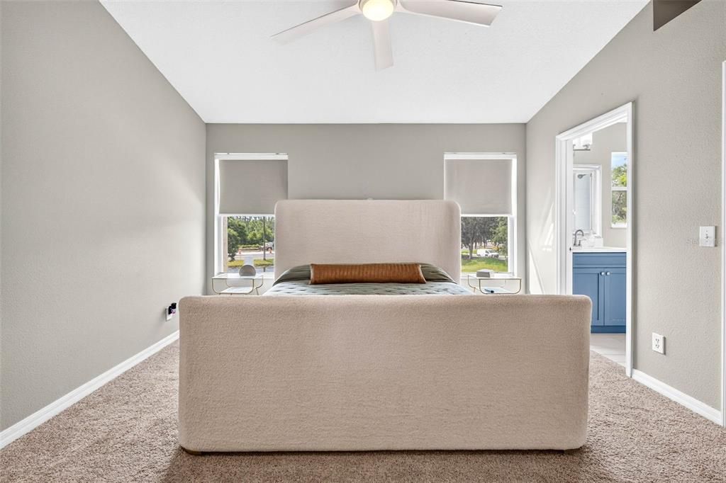 Active With Contract: $249,000 (2 beds, 2 baths, 1195 Square Feet)