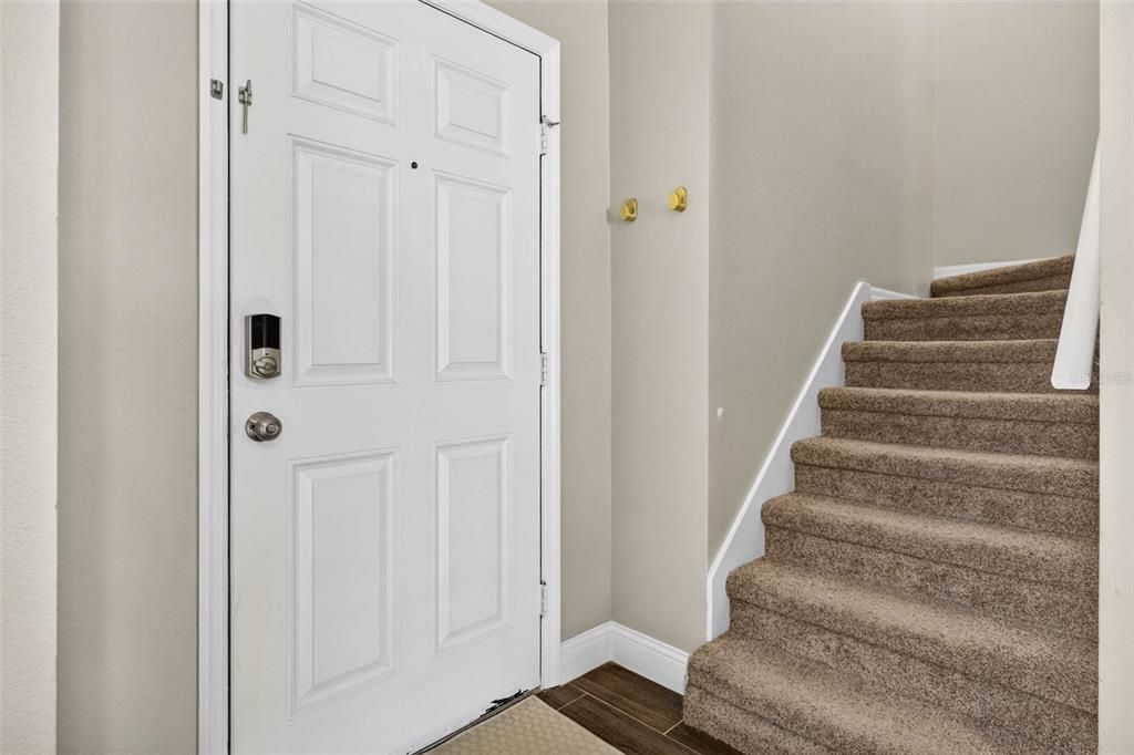 Active With Contract: $249,000 (2 beds, 2 baths, 1195 Square Feet)