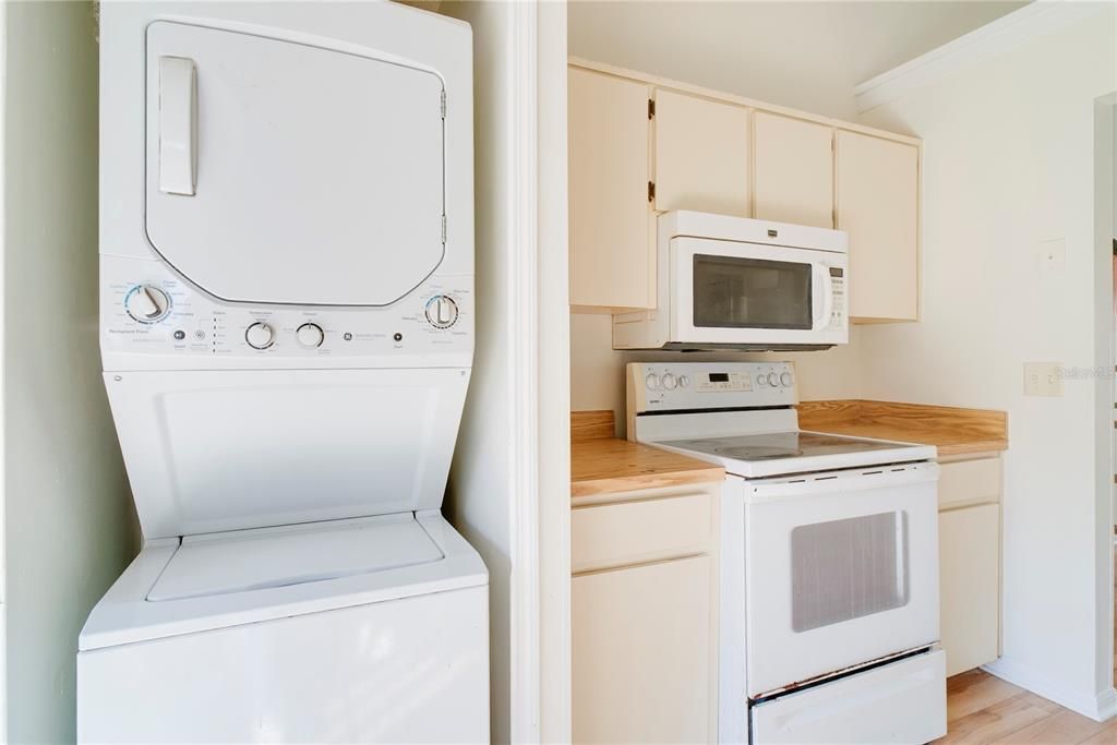 En Venta: $225,000 (3 camas, 2 baños, 930 Pies cuadrados)