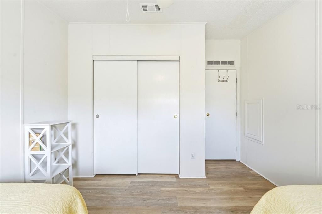 For Sale: $275,000 (3 beds, 2 baths, 1818 Square Feet)