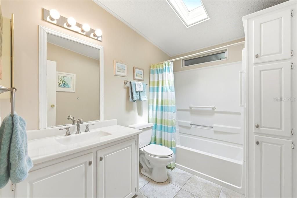 For Sale: $275,000 (3 beds, 2 baths, 1818 Square Feet)