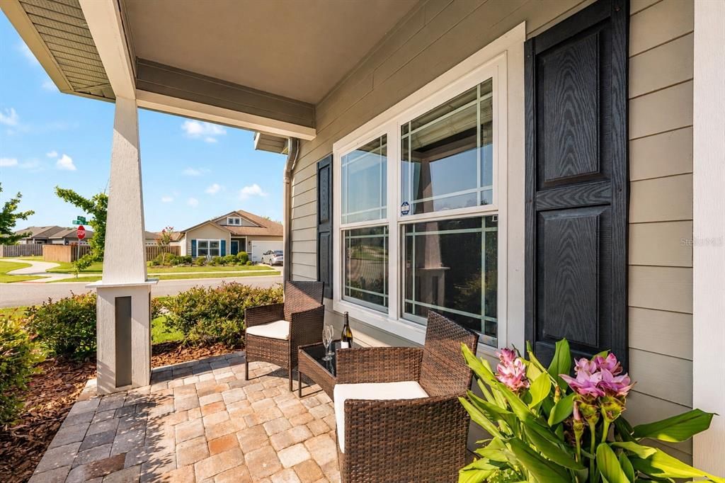 For Sale: $394,900 (3 beds, 2 baths, 1559 Square Feet)