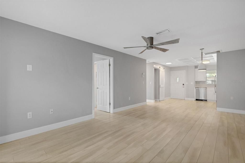 For Sale: $135,000 (2 beds, 2 baths, 1080 Square Feet)